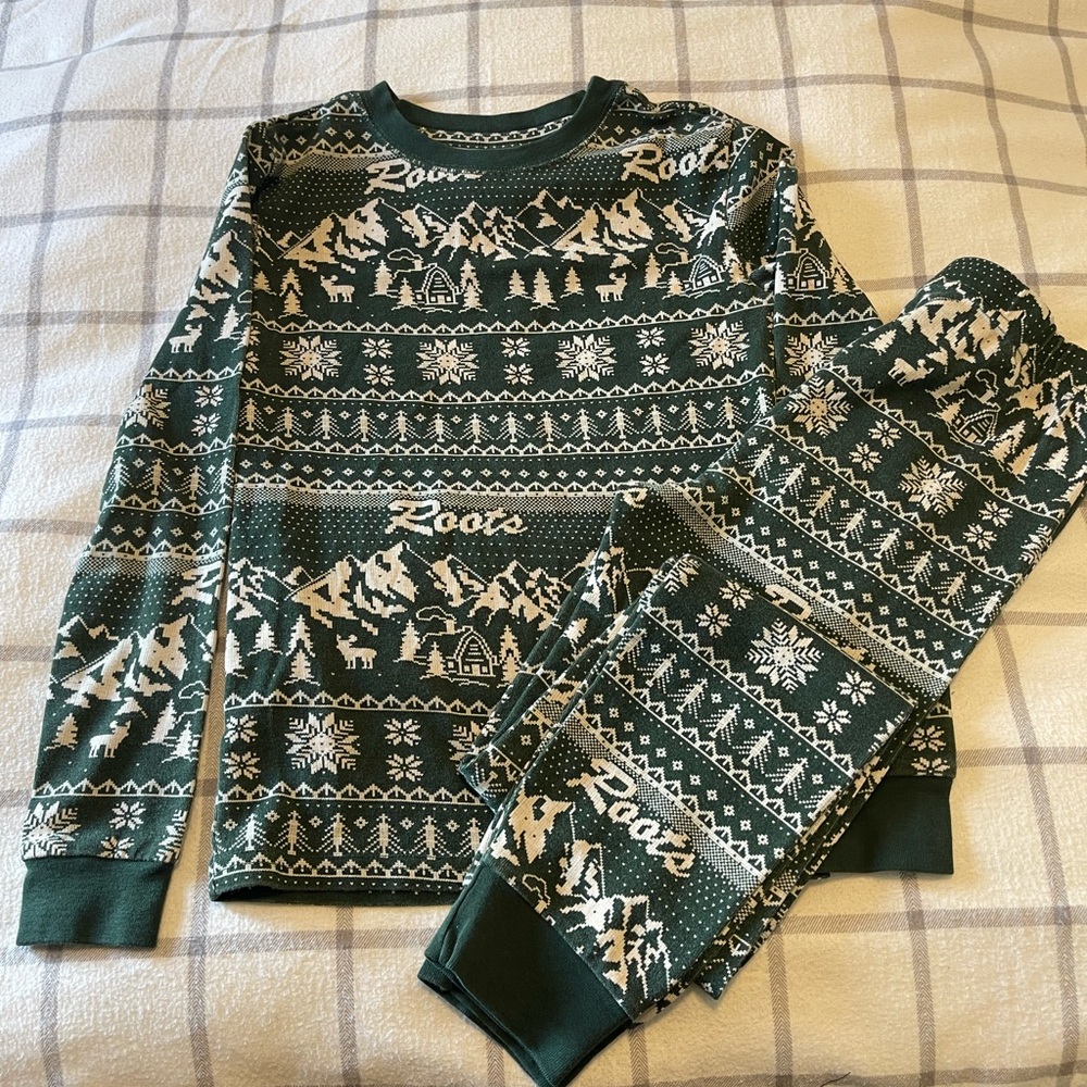 Roots Kids Green Pajamas - xl (11-12 yrs ) like new